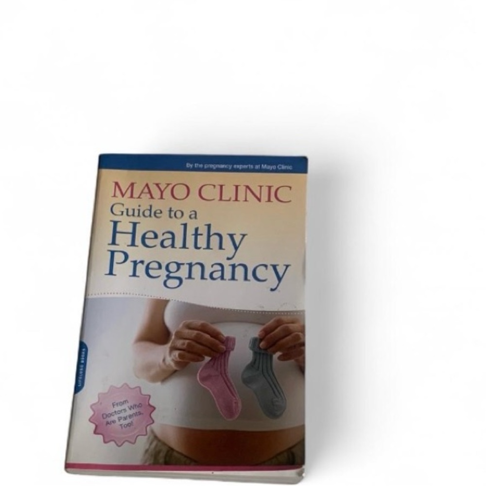 Mayo Clinic guide to a healthy pregnancy Pink and Blue Cover book paperback